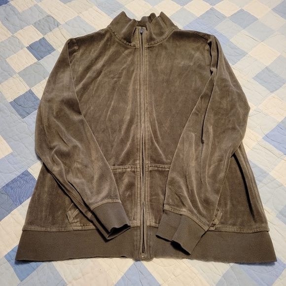 ⭐️🎄 2for$10 SALE Talbots Soft Grey Velour Sweatshirt - Picture 3 of 6